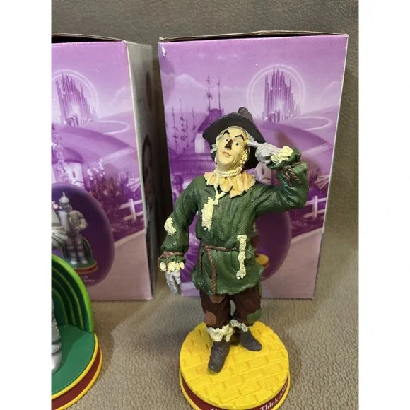 Wizard of Oz Figurine Set Dorothy Tin Man Scarecrow Lion with Boxes 2000